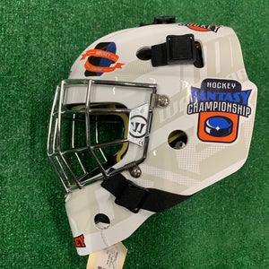 White Youth Warrior R/F1 Goalie Mask (Used)