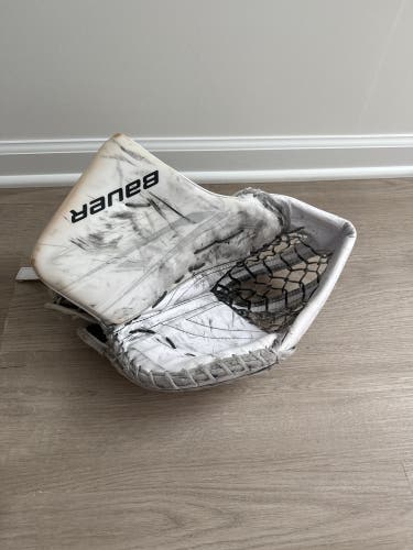 Bauer Vapor Hyperlite 2 Regular (Used)