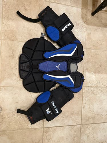 Medium/Large Vaughn Goalie Chest Protector (Used)