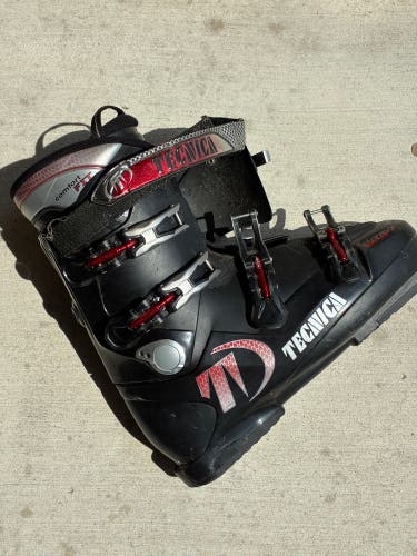 Men's Tecnica All Mountain Ski Boots (Used)