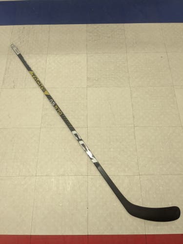 Intermediate CCM AS-570 Right Handed Hockey Stick, P29 Curve, 65 flex (New)