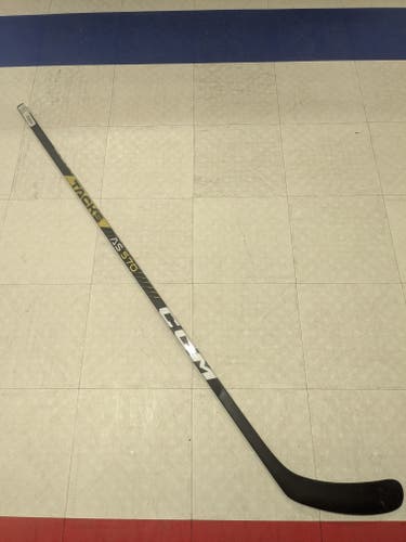 Senior CCM AS-570 Right Handed Hockey Stick, P29 Curve, 75 flex (New)