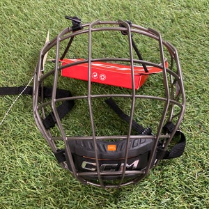 Medium Senior CCM FM780 Cage (New)