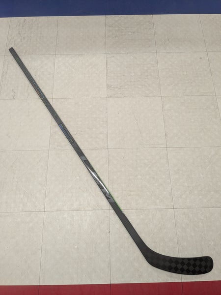 Intermediate CCM RibCor Trigger 6 Pro Right Handed Hockey Stick, P29 Curve, 55 Flex (New)
