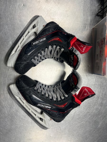Bauer Vapor 3X Pro Hockey Skates Size 4 (Used)