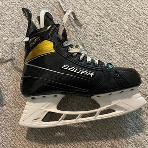 Bauer Supreme UltraSonic Hockey Skates Regular Width 7.5 (Used)