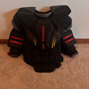 Small Bauer Vapor Hyperlite 2 Goalie Chest Protector (Used)