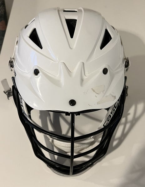 White Used Adult Cascade CPV-R Helmet Large