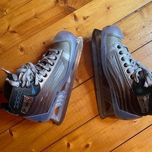 Bauer Vapor XXX Hockey Goalie Skates 9 (Used)