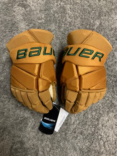 Bauer Vapor 2X Pro Stock Hockey Gloves 14" Minnesota Wild Winter Classic