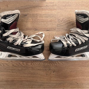 Bauer Vapor X700 Hockey Goalie Skates Size 3.5 (Used)