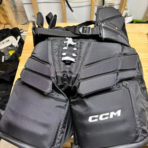 Intermediate Medium CCM F9 Hockey Goalie Pants (New)