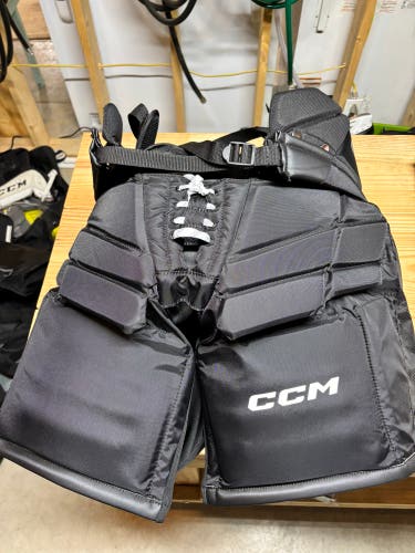 Intermediate Medium CCM F9 Hockey Goalie Pants (New)