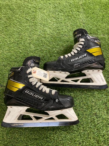 Senior Bauer Supreme UltraSonic Hockey Goalie Skates Regular Width 7 (Used)