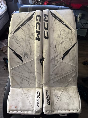 33" 2023 CCM Axis 2.9 Goalie Leg Pads (Used)
