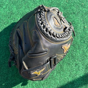 Black Mizuno MVP Prime RH Catcher's Softball Glove 34" (Used)
