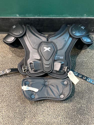 Small Youth Xenith Velocity 2 Shoulder Pads (Used)