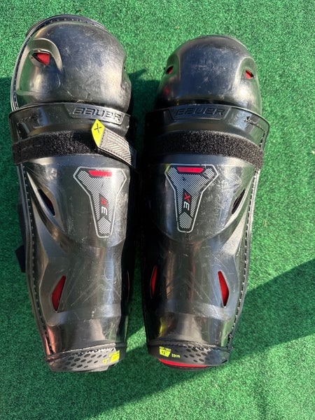 Intermediate Bauer Vapor 3X Shin Pads 13" (Used)