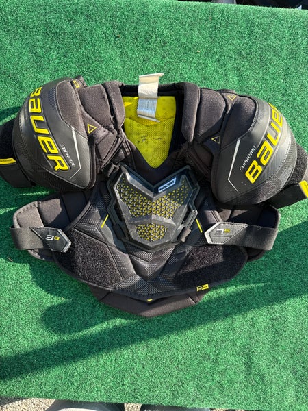 Bauer Supreme 3S Shoulder Pads (Used) | Intermediate Medium