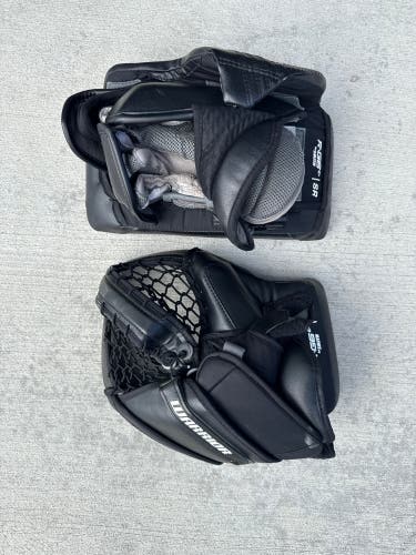 Warrior R\G6 Senior Glove and Blocker Set
