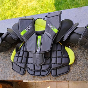 Small / Medium Warrior RITUAL X4 E+ Goalie Chest Protector (Used)