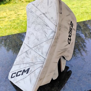 CCM Axis 2 Full Right (Used)