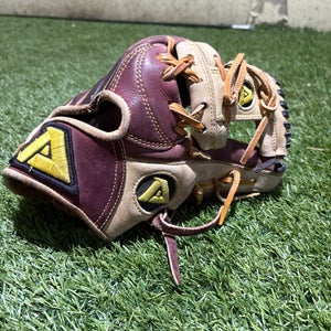 2025 Akadema RH Infield Baseball Glove 11.5" (Used)