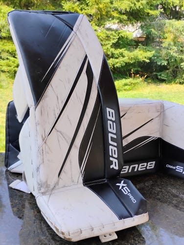 XS Bauer Vapor X5 Pro Goalie Leg Pads (Used)