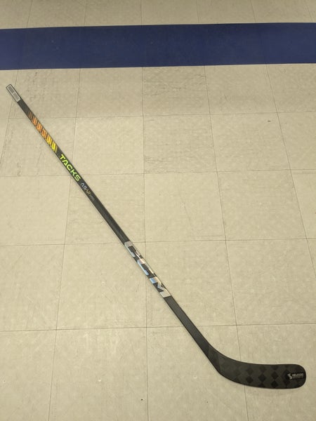 Senior CCM Tacks AS-V Pro Right Handed Hockey Stick, P88 Curve, 70 Flex (New)