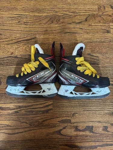 CCM JetSpeed FT2 Hockey Skates Regular Width 13.5 (Used)