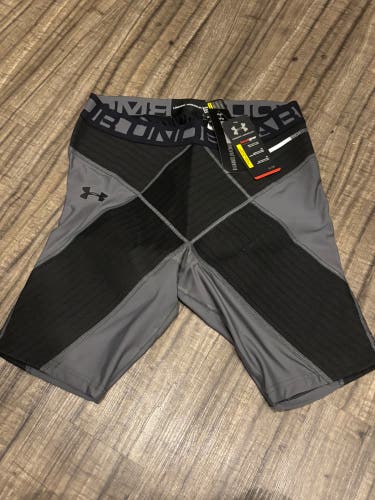 Under Armour Heat Gears Compression Shorts Adult XL New with Tags