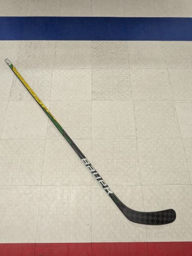 Senior Bauer Supreme UltraSonic Right Handed Hockey Stick, P92 Curve, 87 Flex (New)