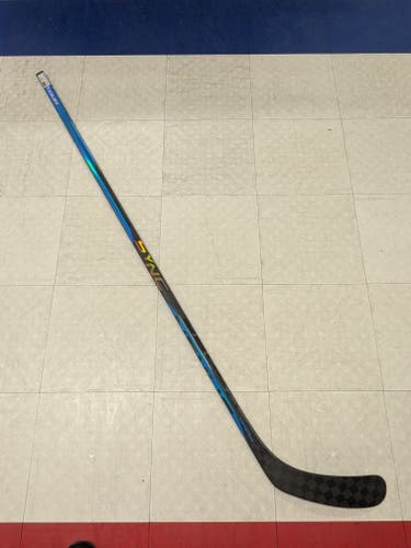 Senior Bauer Nexus Sync Right Handed Hockey Stick, P92 Curve, 87 Flex (New)