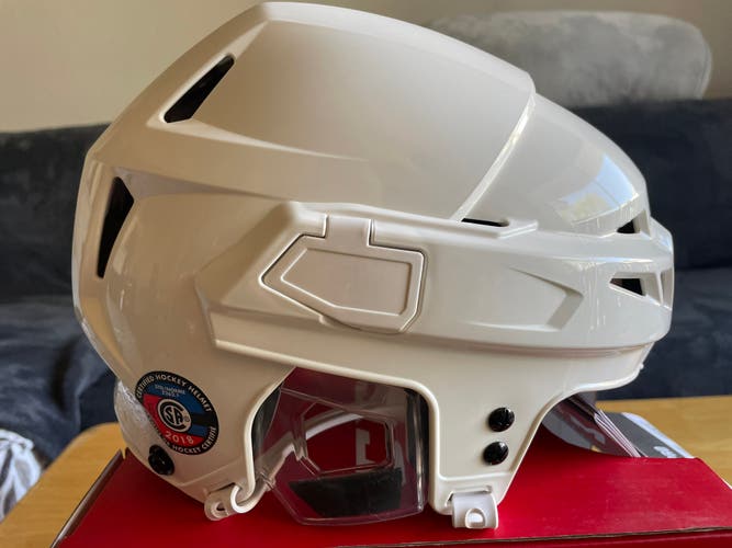 New Pro Stock Large CCM V08 NHL Hockey Helmet