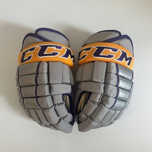 Like New Senior CCM HG4PC Pro Stock Size 14" Gloves