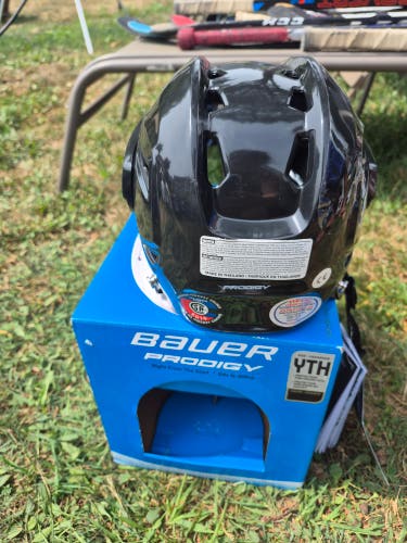 Youth Bauer Prodigy Helmet (New)