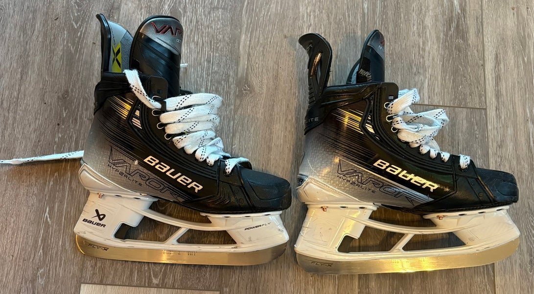 Bauer Vapor Hyperlite 2 Hockey Skates Regular Width 6.5 (Used)