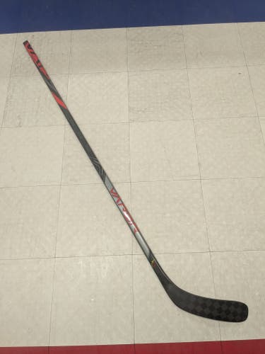 Senior Bauer Vapor FlyLite Right Handed Hockey Stick, P88 Curve, 87 Flex (New)
