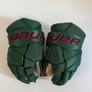 Used Senior Bauer Vapor Pro Team Pro Stock Size 14" Gloves Green/Black/Red