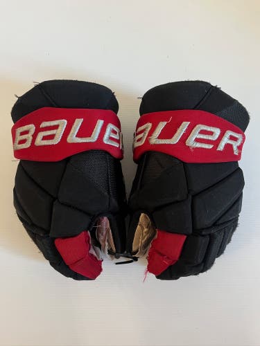 Used Senior Bauer Vapor Pro Team Pro Stock Size 13" Gloves Black/Red