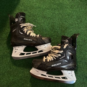 Intermediate Bauer Supreme Mach Hockey Skates | (Fit1) Size 6 (Used)