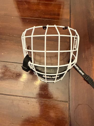 Medium Bauer White Cage (New)