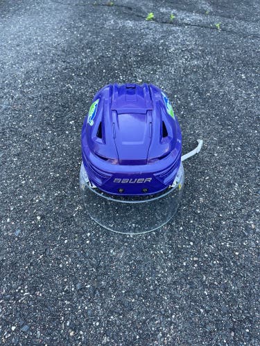 Medium Bauer Re-Akt 155 Helmet (Used)