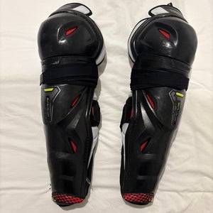 Senior Bauer Vapor Hyperlite 2 17" Shin Pads (Used)