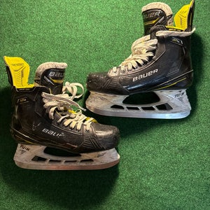 Senior Bauer Supreme M4 Hockey Skates (Fit 1) Size 9.5 (Used)