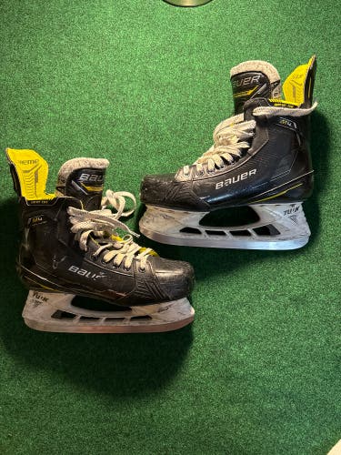 Senior Bauer Supreme M4 Hockey Skates (Fit 1) Size 9.5 (Used)
