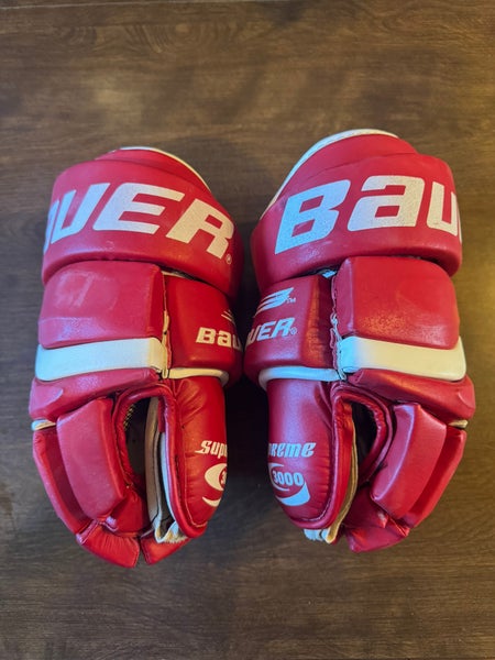 Vintage Bauer Supreme 3000 Gloves 14" (Used)