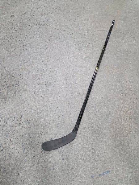 Senior Warrior Alpha LX3 Pro Right Hand Hockey Stick W28 75 Flex