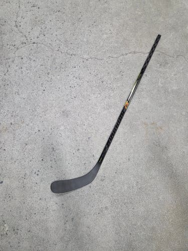 Junior Warrior Alpha LX3 Pro Right Hand Hockey Stick W03 20 Flex