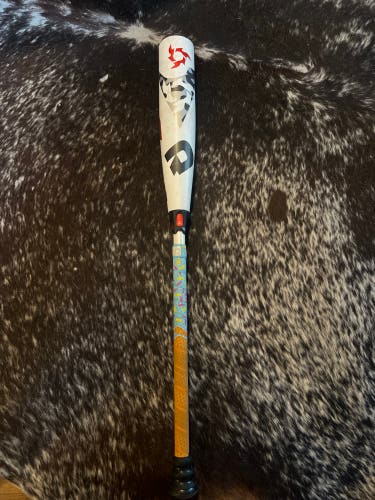 DeMarini Voodoo Alloy USSSA Certified Bat (-10) 22 oz 32" (Used)